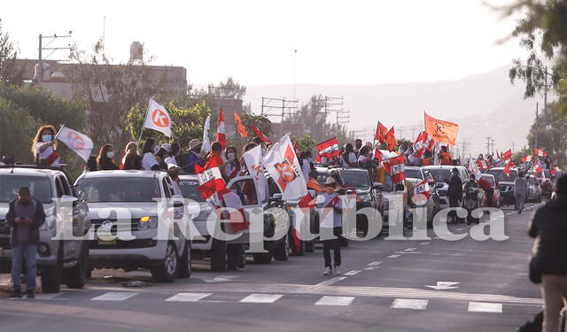 Simpatizantes de Keiko Fujimori siguieron a su lideresa, en Arequipa. Foto: Oswald Charca / La República
