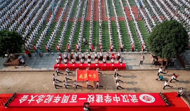 El Gobierno de Xi Jinping invirtió mucho en equipar a las escuelas con equipos sanitarios. Foto: EFE