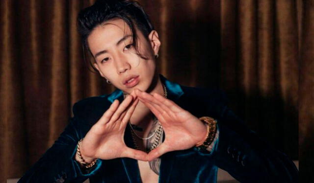 El cantante  Jay Park lanzó All The Way Up junto al reto para TikTok #WayUpChallenge.