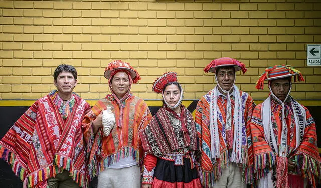  Ollantaytambo. Virginia Ontón refiere que no solo recibieron productos, también la voz de quechuahablantes. Foto: John Reyes/La República   