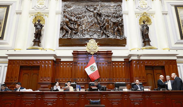  Dirigen la agenda. Mesa Directiva de José Williams. Foto: difusión   