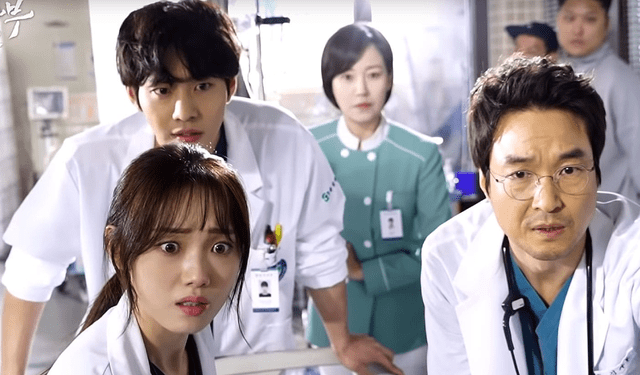  Ahn Hyo Seop, Lee Sung Kyung y Han Suk Kyu protagonizan el k-drama "Doctor Romantic 3". Foto: SBS   