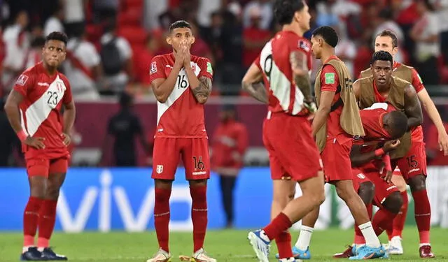 Perú no pudo vencer en la tanda de penales al equipo australiano, por lo que perdió sus chances de clasificar a Qatar 2022. Foto: EFE   