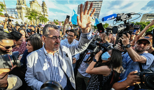  Bernardo Arévalo dice que Guatemala necesita "honradez y decencia". Foto: AFP   