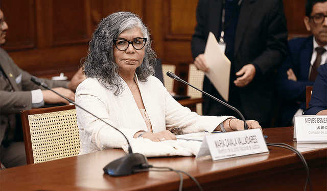  Turno. María Zavala fue la primera en presentarse ante la Comisión de Justicia. Foto: Marco Cotrina/La República 