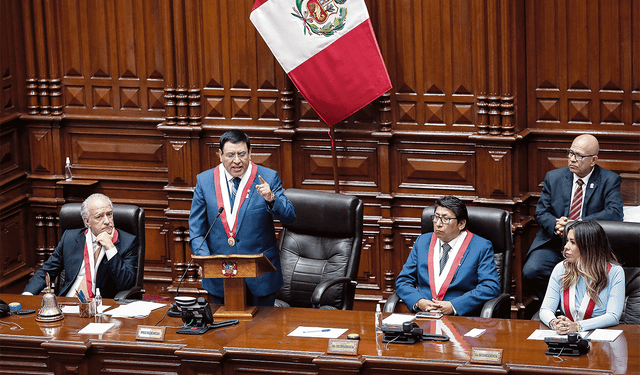  Debut. El primer viaje autorizado por la actual Mesa Directiva fue a favor de Edgar Tello. Foto: Antonio Melgarejo/La República   