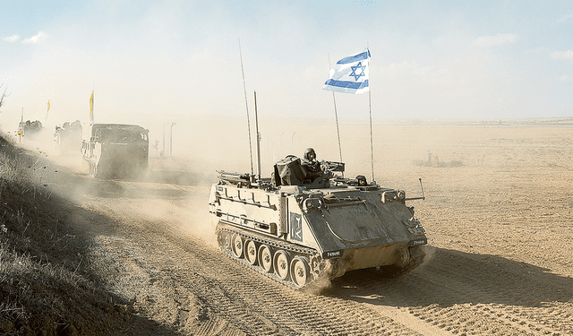  Carros de combate. Israel movilizó cientos de tanques y blindados para invadir Gaza. Foto: EFE   