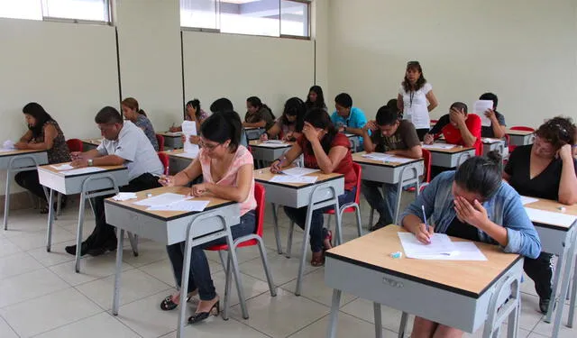  Propuesta excepcional de adjudicación de plazas y emisión de resoluciones. Foto: La República.   