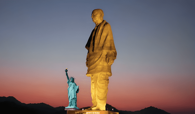 Esta es la diferencia entre la estatua más grande del mundo y La Libertad, teniendo en cuenta que es más pequeña que la Virgen de la Paz solo por 0.67 metros. Foto: Quora<br>   