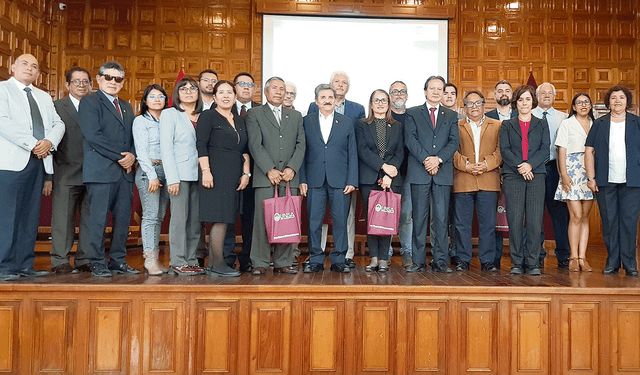  propósito. Unidad de la academia y la sociedad civil, sector público y privado harán posible concertar propuestas para el país. Foto: difusión   