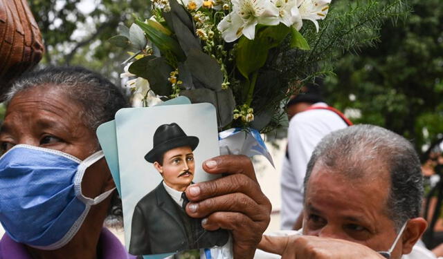 José Gregorio Hernández es uno de los beatos venezolanos y tiene miles de seguidores en el mundo. Foto: Miami Diario.   