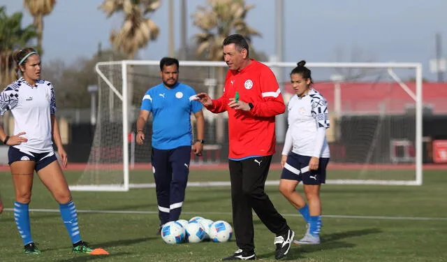 Paraguay tiene la chance aún de clasificar a cuartos de final en la Copa Oro Femenina. Foto: Albirroja/X   
