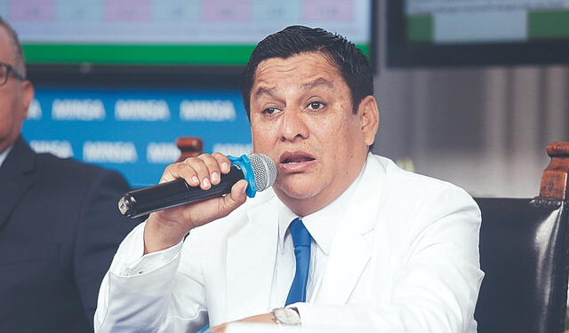  Propuesta. El ministro de Salud, César Vásquez, ha planteado un nuevo decreto que amplía la lista de medicamentos genéricos. Foto: difusión.    
