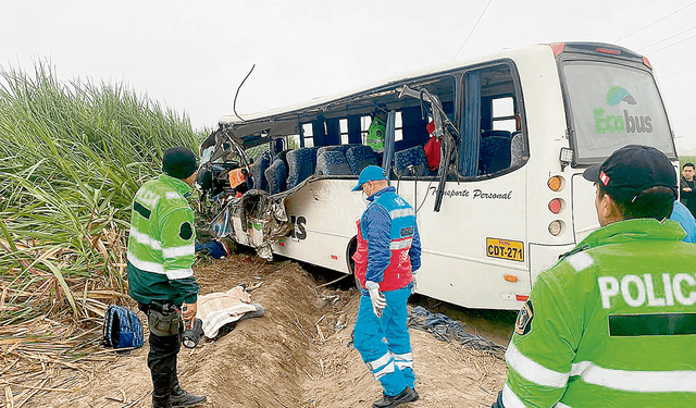  Mortal. Trabajadoras fallecidas iban en este vehículo blanco. Foto: difusión    