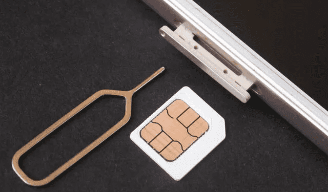  Así luce una llave para retirar la bandeja SIM/microSD. Foto: Hipertextual<br><br>    