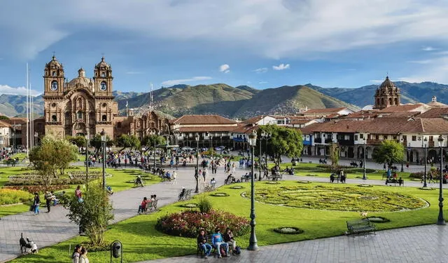  Cusco, antigua capital del Imperio Inca, es considerada conocida por la ciudadela de Machu Picchu. Foto: Sol y luna   