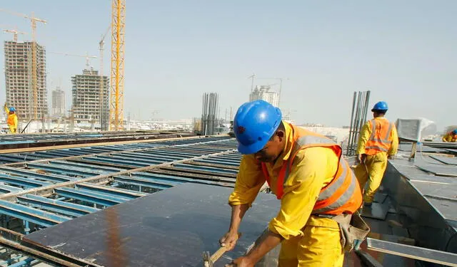  La industria de la construcción en Chicago contribuye significativamente a la economía local y genera empleo para miles de personas. Foto: OIT   