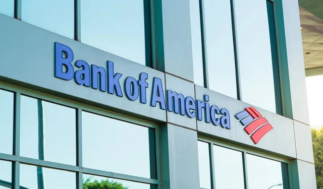 Bank of America declaró que cerrará oficinas en estados de California, Florida y otros estados para 2025. Foto: NBC News.    