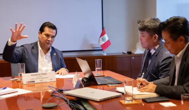 Presidente del IPD se reunió con Daul Shin, experto en inteligencia artificial. Presidente del IPD se reunió con Daul Shin, experto en inteligencia artificial.