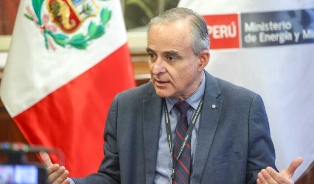 Titular del Minem descartó revisar el decreto que cierra el proceso de formalización minera. Foto: La República   