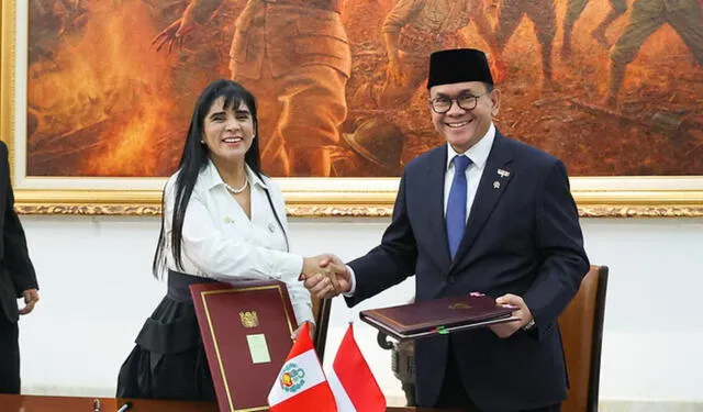 La ministra de Comercio Exterior y Turismo, Desilú León y el titular de Comercio de Indonesia, Budi Santoso. Foto: Mincetur La ministra de Comercio Exterior y Turismo, Desilú León y el titular de Comercio de Indonesia, Budi Santoso. Foto: Mincetur