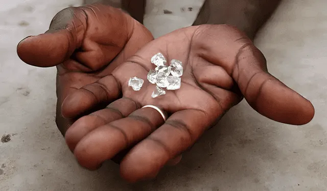 Con más de 200 millones de quilates extraídos, la Mina Mir fue un emblema soviético. Foto: zimbabweelection.com Con más de 200 millones de quilates extraídos, la Mina Mir fue un emblema soviético. Foto: zimbabweelection.com