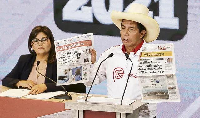Contraste. Castillo aprovechó bloque económico para denunciar una campaña en su contra. Foto: Oswald Charca/La República
