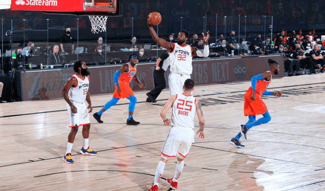 Houston Rockets vs. Oklahoma City  por el juego 4 de los playoffs de la NBA
