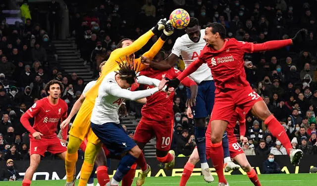 Reds y Spurs se enfrentan en el Totteham Spurs Stadium por la Premier League. Foto: EFE