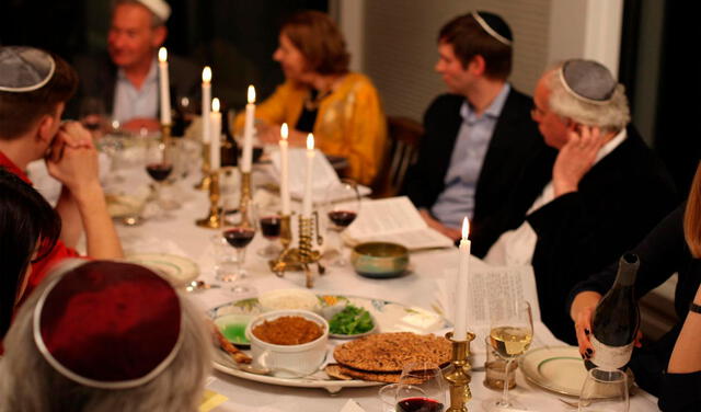 El Seder es la cena de la Pascua Judía o Pésaj. Foto: PBS