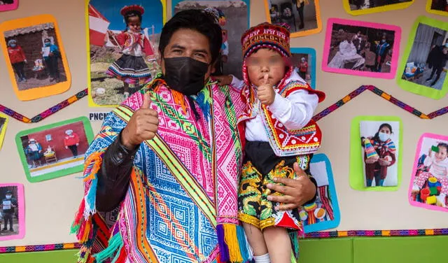 Programa del Midis también llega en lenguas originarias gracias a voluntarios. Foto: Cuna Más