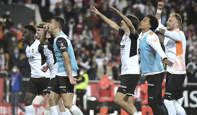 Valencia CF ganó 2-1 a Athletic Bilbao en el resultado global. Foto: AFP