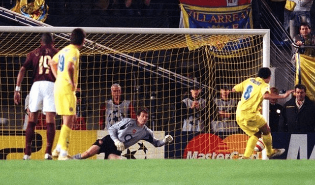 Villarreal: Juan Román Riquelme falló penal ante Arsenal. Foto: UEFA.