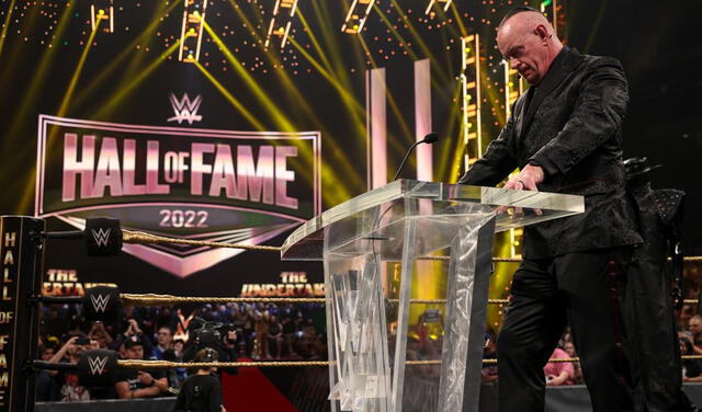 Vince McMahon fue quien introdujo a The Undertaker al Salón de la Fama de la WWE. Foto: WWE