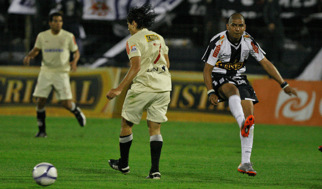Alianza Lima vs Universitario Edgar González