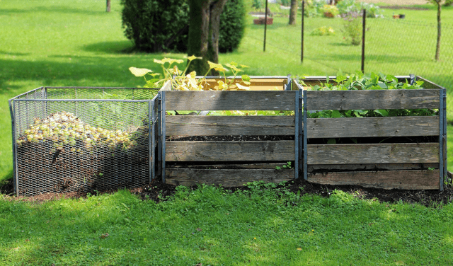 El compostador se puede elaborar en casa con cajas de fruta de madera. Foto: Pixabay