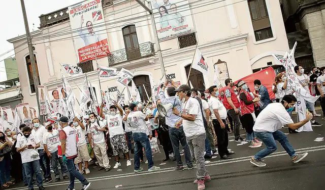 Lampa débil. Acción Popular solo presenta 12 listas regionales y no llega al mínimo de 15. Foto: Antonio Melgarejo/La República