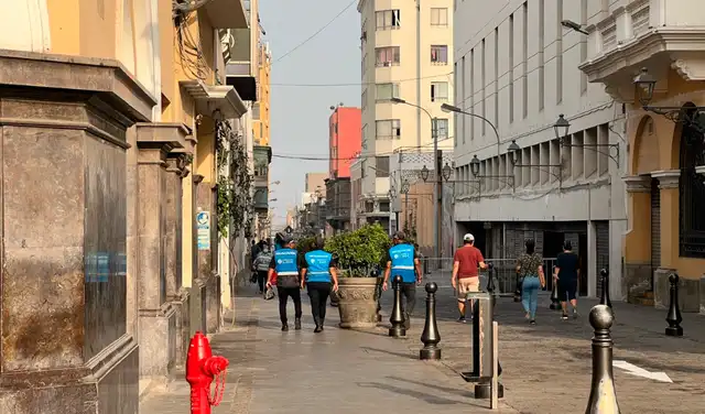 Centro Histórico de Lima permanece cercado y bajo resguardo policial a pocas horas de la 'Marcha hacia Lima'. Foto: La República