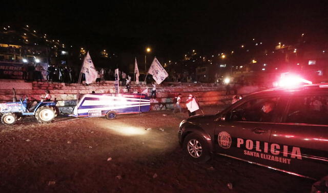 PNP desalojó a simpatizantes de Hernando de Soto que no respetaron distanciamiento social.Foto: Antonio Melgarejo