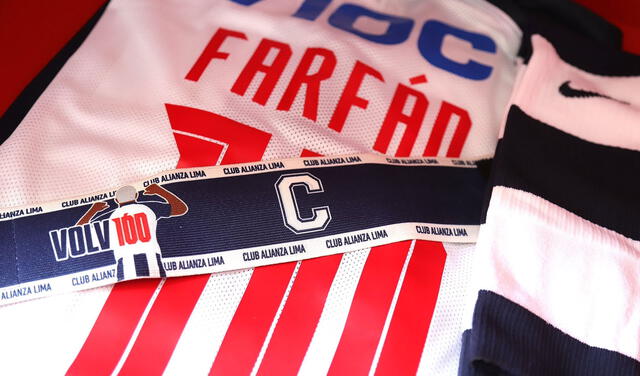 Alianza Lima preparó cinta especial por los 100 partidos de Farfán.