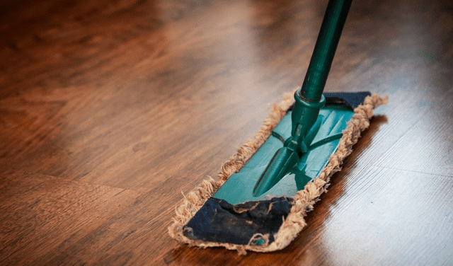 Para conservar limpio y libres de manchas de pintura el suelo de parquet, es necesario aplicar ciertos métodos. Foto: Pixabay