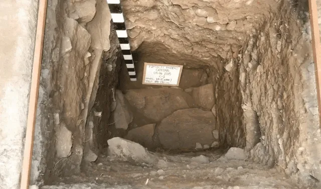 Piedras halladas bajo la Catedral de Santiago con características incaicas, según arqueólogo Rubén Stehberg. Foto: Juan Cerda y Rubén Stehberg