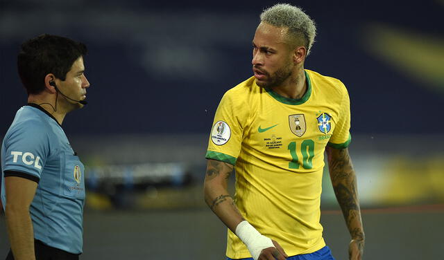 Neymar explotó contra el juez chileno Roberto Tobar. Foto: AFP