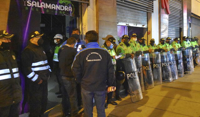 Policías resguardaron el operativo. Foto: Municipalidad de Bustamante