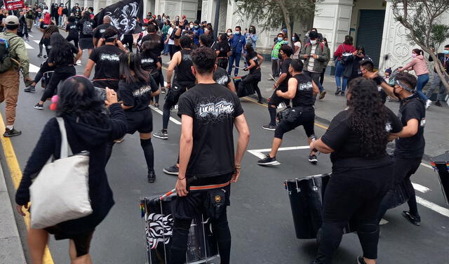 Así fue la concentración por la Marcha del Orgullo en Lima. El evento inició en la Plaza San Martín. Foto: captura de Twitter / Omar Sánchez