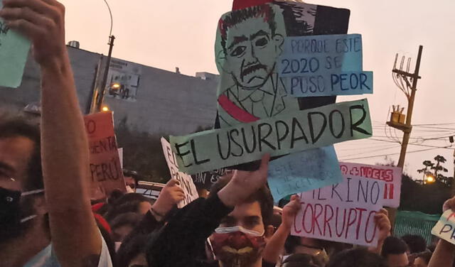 Luis Villanueva protesta marcha
