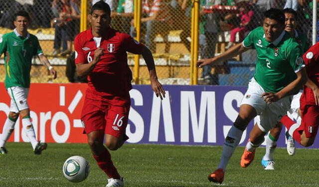Juan Carlos Mariño anotó el último gol peruano en La Paz. Foto: EFE