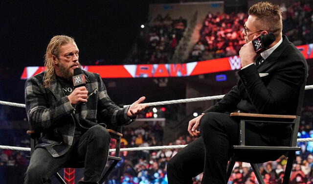 Edge y The Miz tuvieron un careo en el programa Miz TV. Foto: WWE