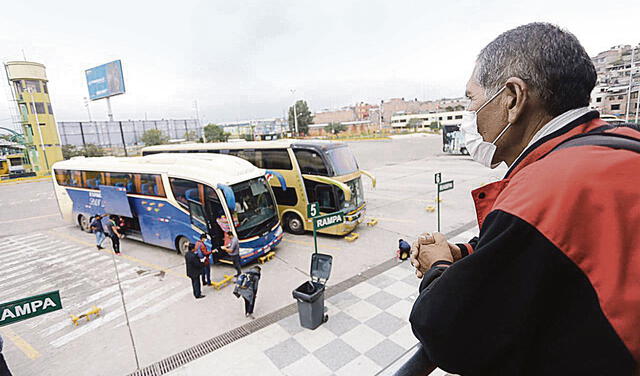 Transporte. No se podrá viajar entre provincias de Arequipa. Foto: Oswald Charca/La República