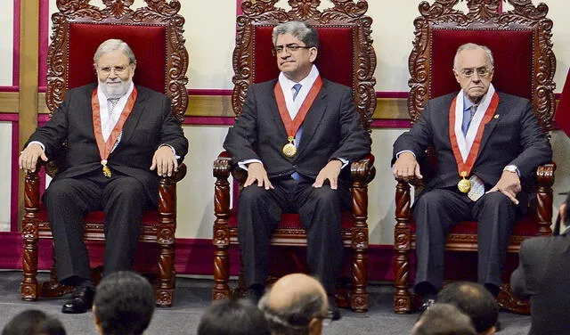 Tribunal Constitucional, Ernesto Blume, Augusto Ferrero, José Luis Sardón